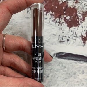 🆕 NYX High Voltage Lipstick - DIRTY TALK